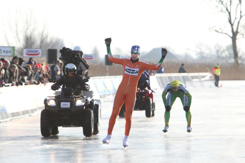 774847_508921559131263_452612765_o